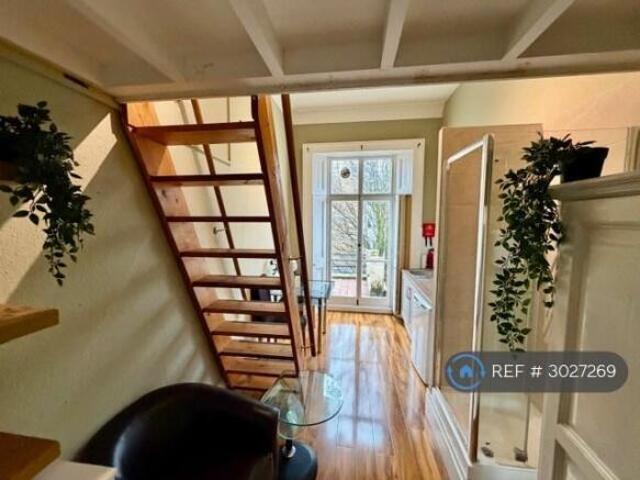 Room for rent in Cat Hill