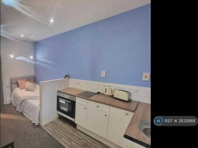 Room for rent in Feckenham, City Of Bristol