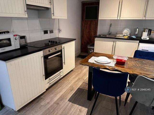 Room for rent in Cat Hill