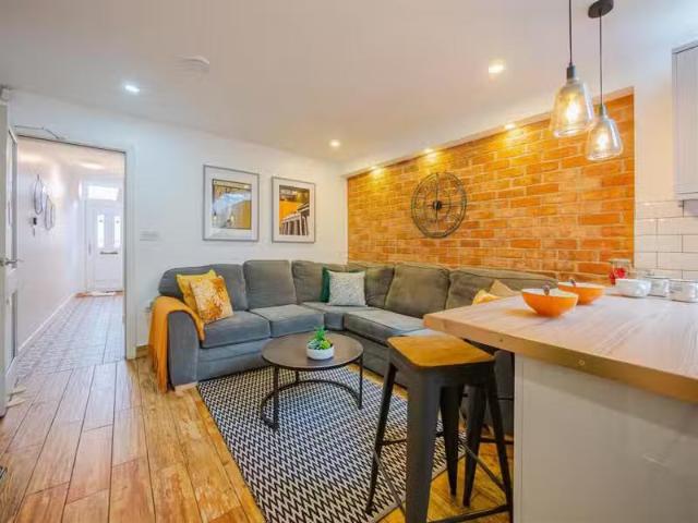 House for rent in Balls Hill, Hill Top
