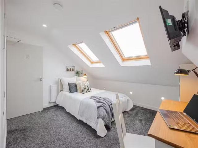 House for rent in Balls Hill, Hill Top