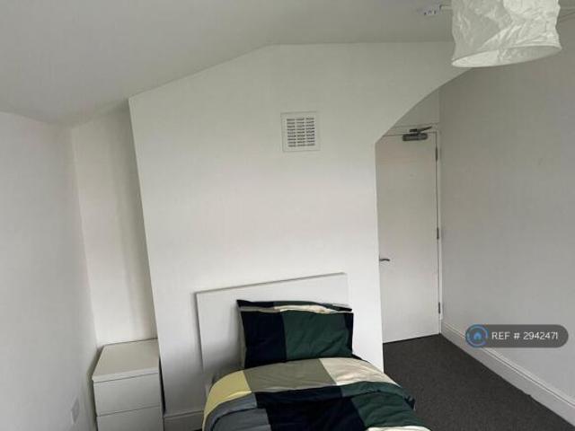 Room for rent in Cat Hill