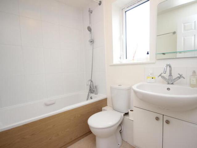 Room for rent in High Field, York
