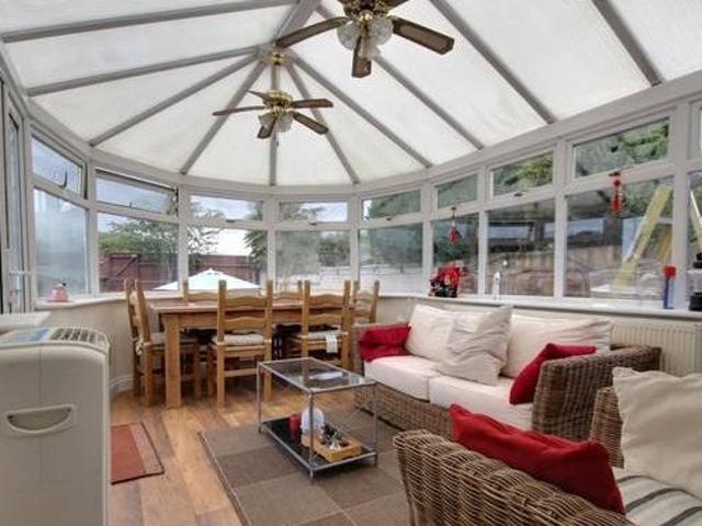 House for rent in Surrey