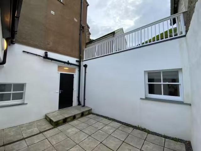 House for rent in South Lane, West Yorkshire
