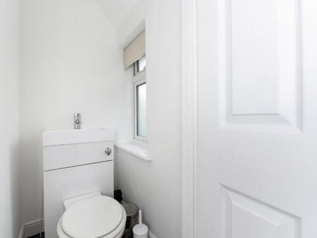 Room for rent in Little Stanmore, Greater London