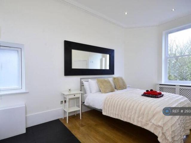 Room for rent in Cat Hill