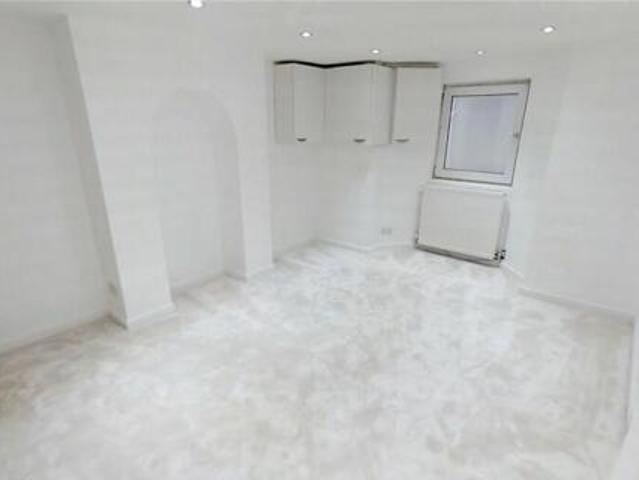 House for rent in Surrey