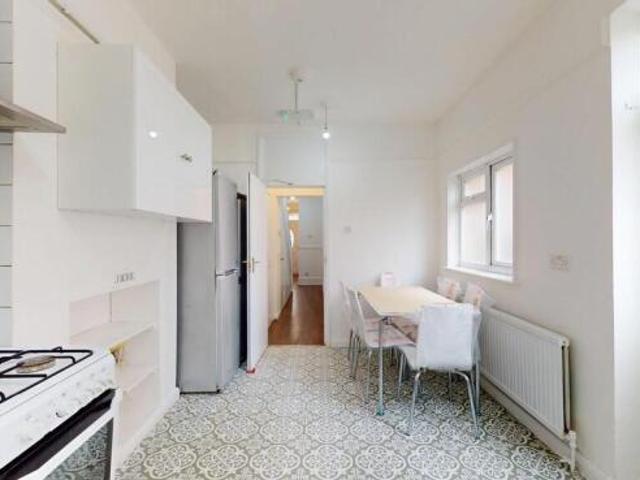 Room for rent in Wood Green, Greater London