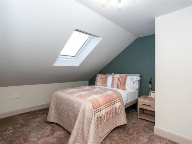 Room for rent in Southend City Centre Neighbourhood, Alton Barnes