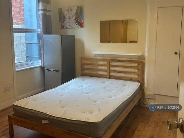 Room for rent in Cat Hill