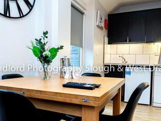 House for rent in Park Barn, Guildford