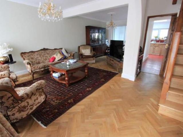 Room for rent in Cat Hill