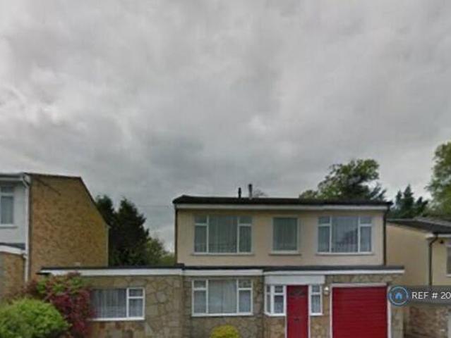 House for rent in Pouchen End, Hertfordshire