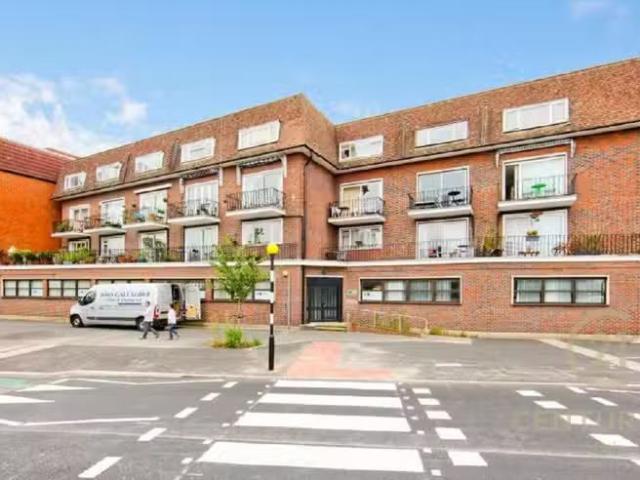 House for rent in Kingston Upon Thames, Greater London