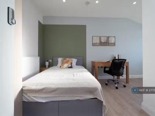 House for rent in Epsom, Surrey