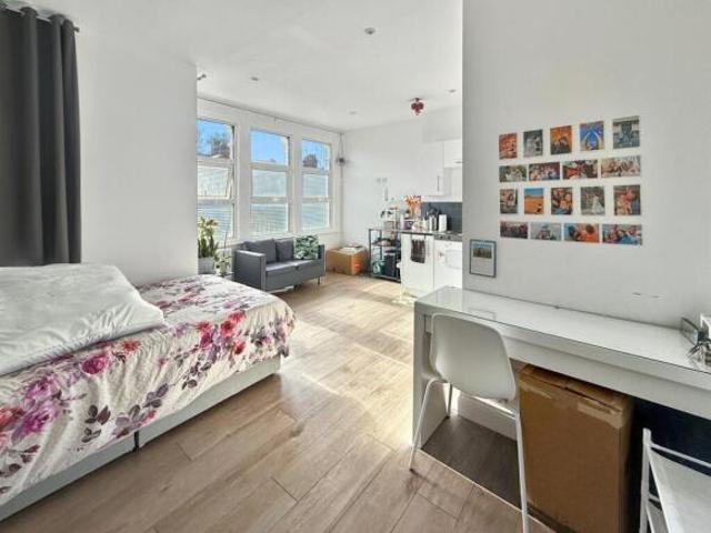 Room for rent in Cat Hill