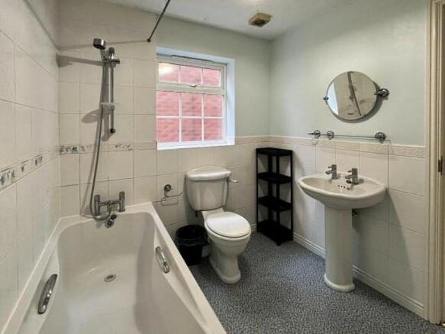 Room for rent in Feckenham, City Of Bristol
