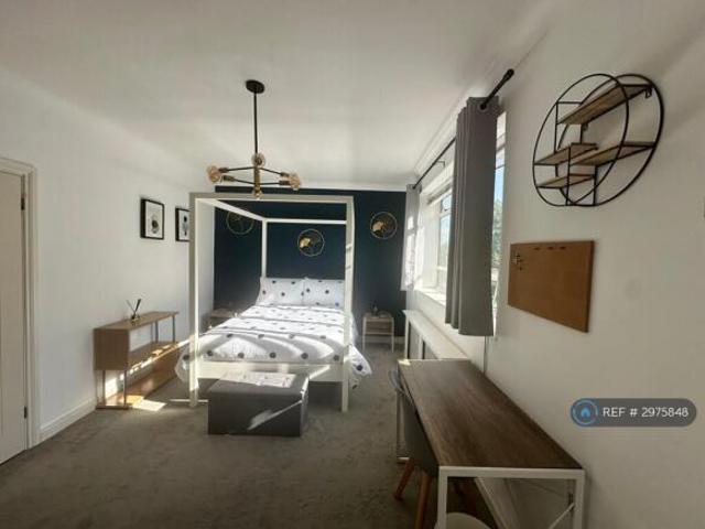 Room for rent in Cat Hill