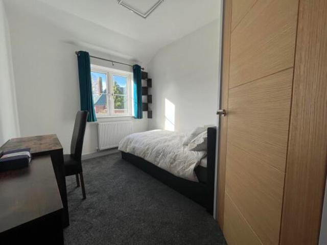 Room for rent in Northampton, Northamptonshire