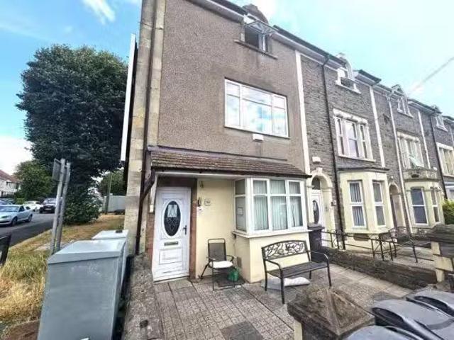 House for rent in Kingswood, School House