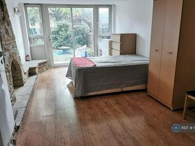 House for rent in Lyons, Greater London