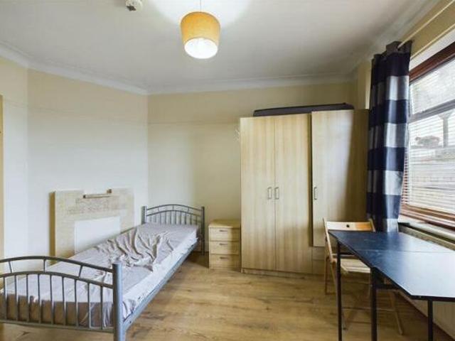 House for rent in Lyons, Greater London