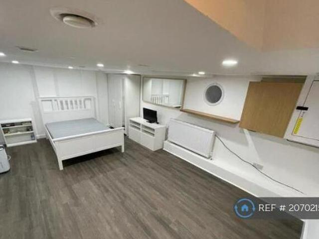 House for rent in Lyons, Greater London