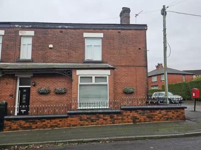 House for rent in Moses Gate, Lee Bank