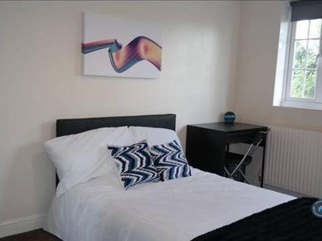 House for rent in Surrey