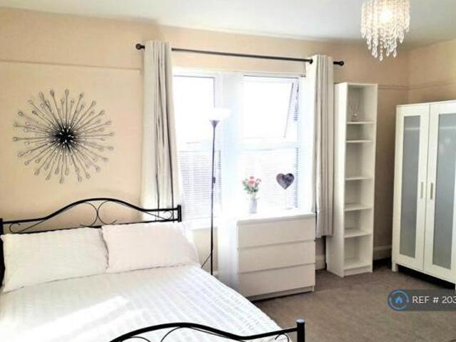 House for rent in Berry Hill, Potters Corner
