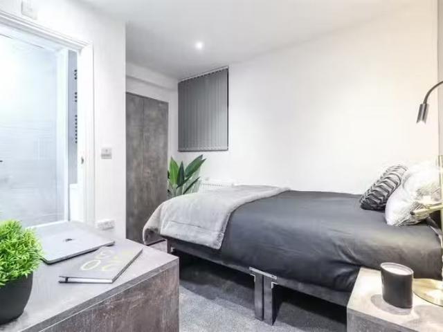 House for rent in Stoke, Ball Hill