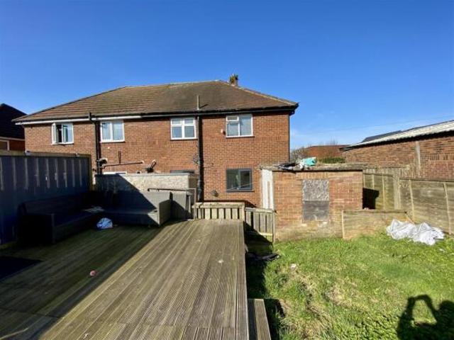 Room for rent in Lee Bank, Greater Manchester