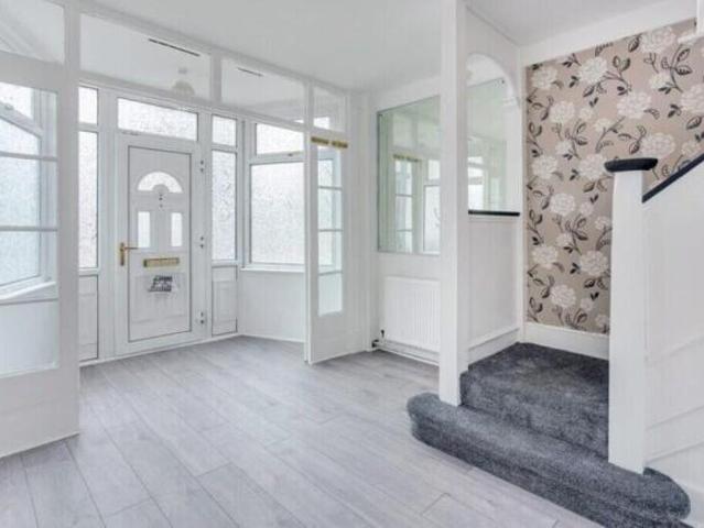 Room for rent in Cat Hill, England
