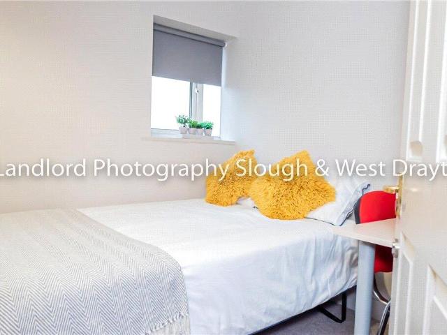 Room for rent in Westborough