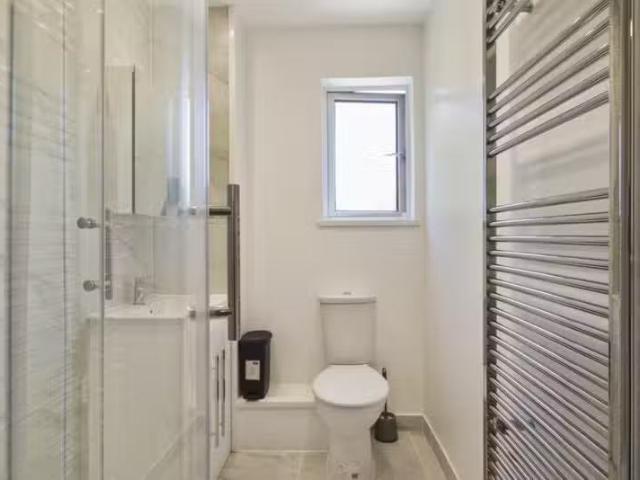 House for rent in Erith, Greater London