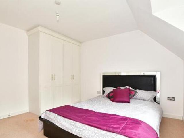 House for rent in Surrey