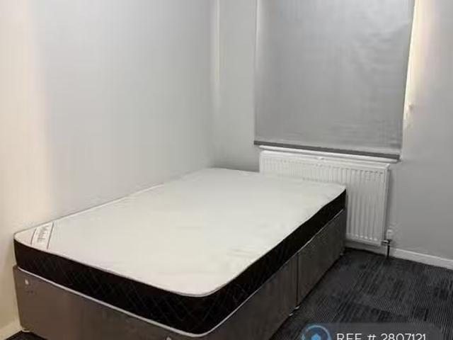 House for rent in New Malden, Greater London