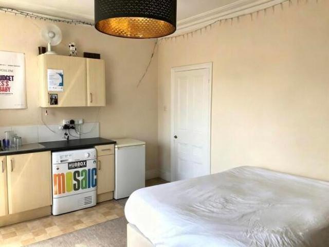 Room for rent in Watergate, Devon