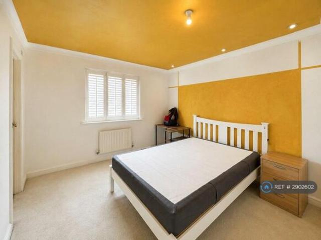 Room for rent in Monks Orchard, Kent