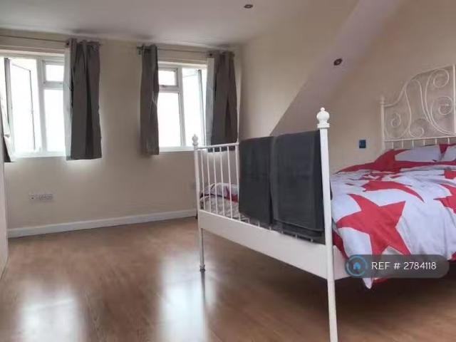 House for rent in Ruislip, Greater London