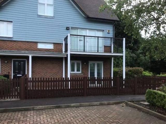 House for rent in Surrey