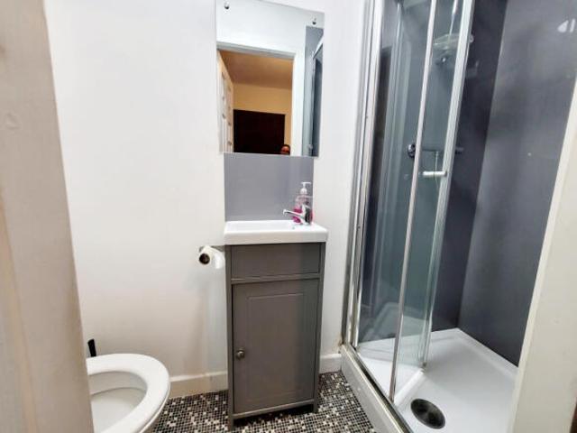 Room for rent in Calderstones