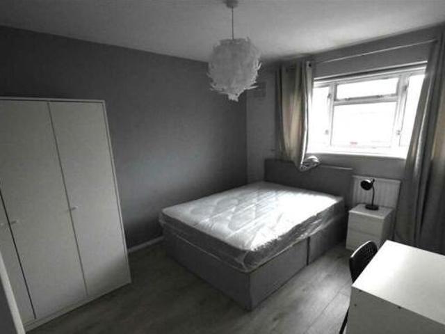 House for rent in Stone, Monks Orchard