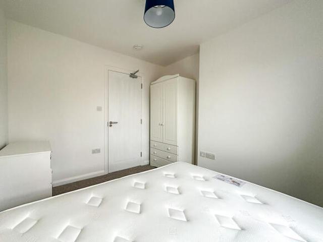 Room for rent in Green Close, Warwickshire
