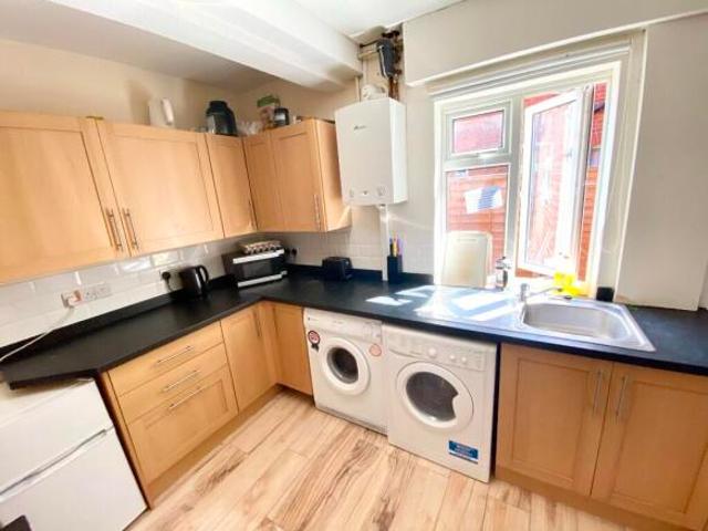 Room for rent in The Reading Room, Kintbury
