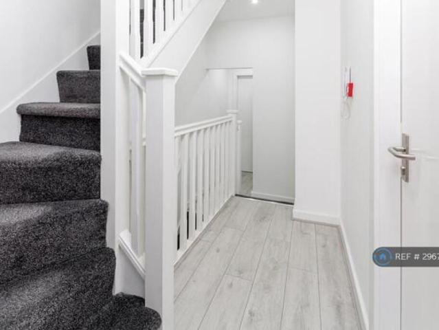 Room for rent in Calderstones