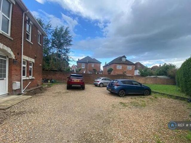 House for rent in Chilworth Old Village, Test Valley