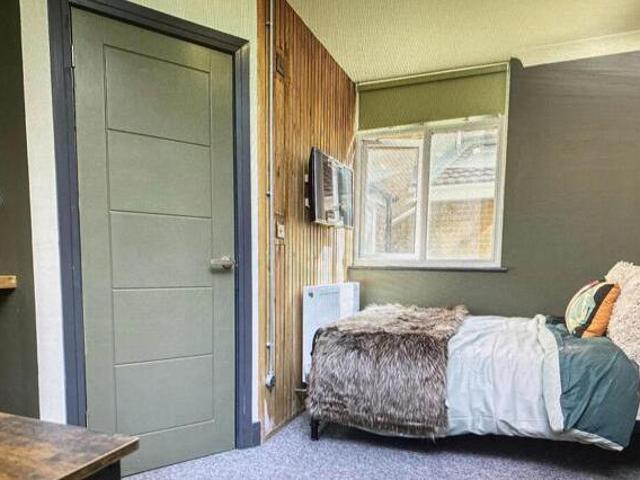 House for rent in Chilworth Old Village, Test Valley