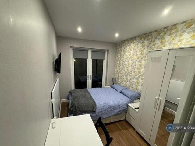 House for rent in Lyons, Greater London